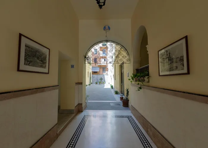 Colosseo Romantic דירה