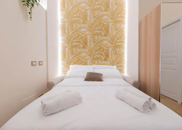 Colosseo Romantic דירה